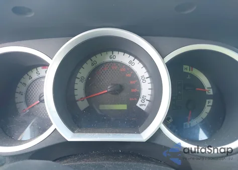 2014 Toyota Tacoma Base V6 z USA, uszkodzony, nr VIN 3TMLU4EN5EM149635